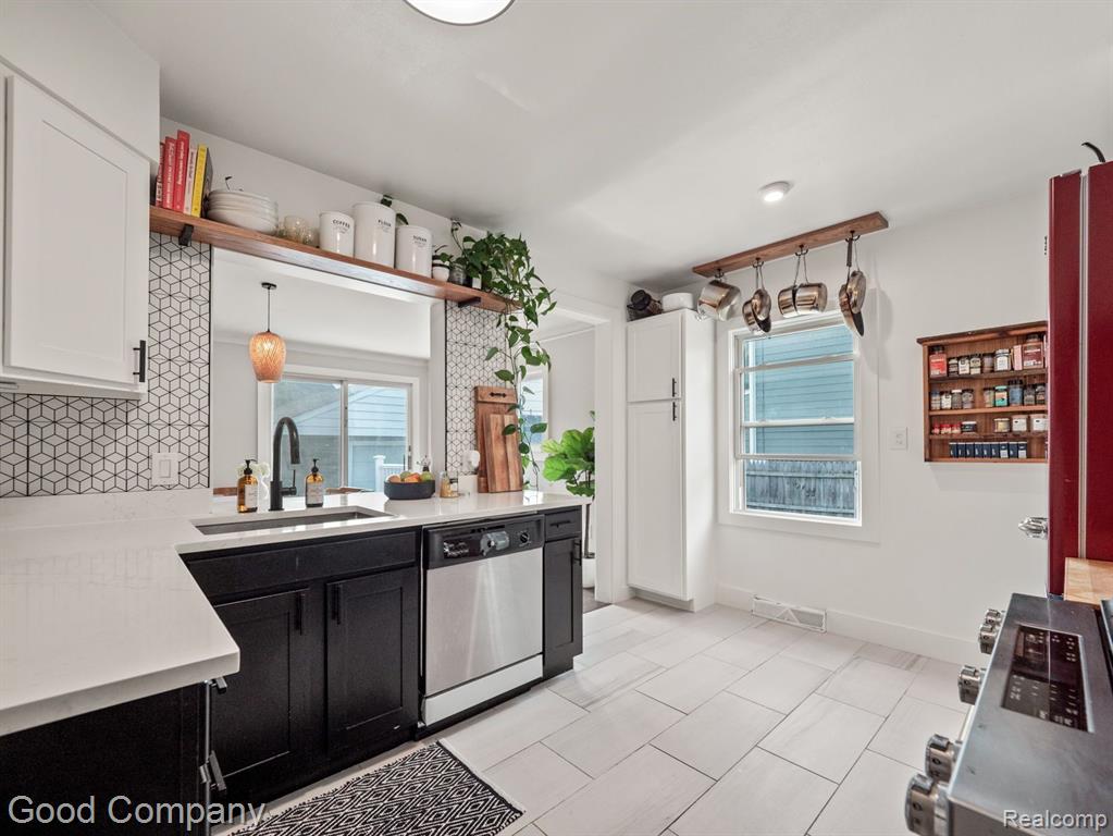 4344 HAMPTON Boulevard, Royal Oak, MI 48073 — Photo 13