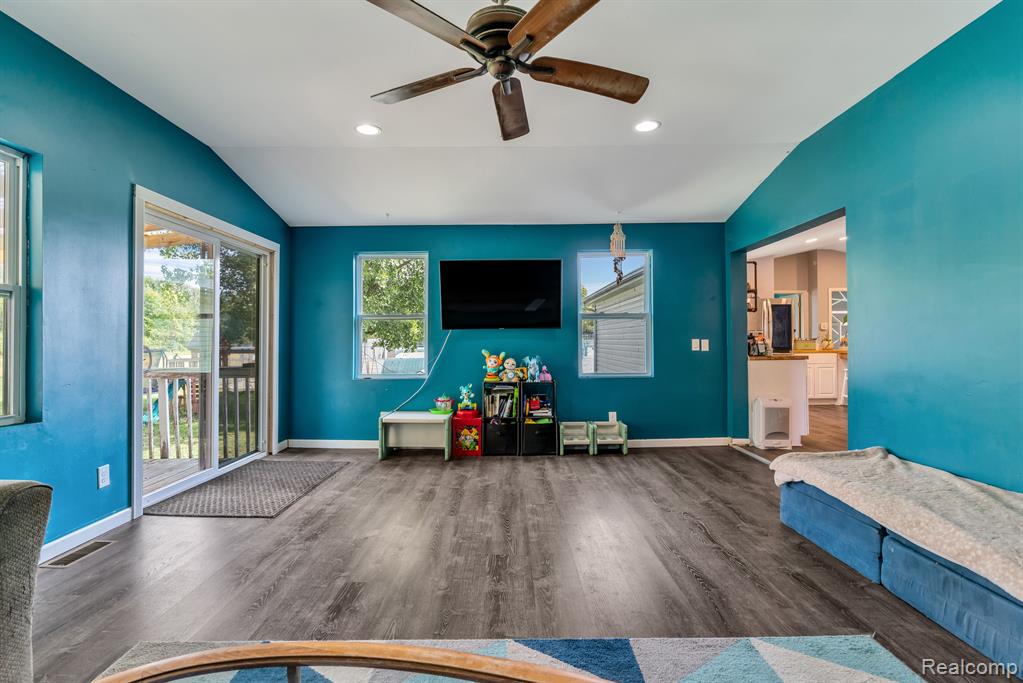 7167 E CARPENTER Road, Davison, MI 48423 — Photo 12