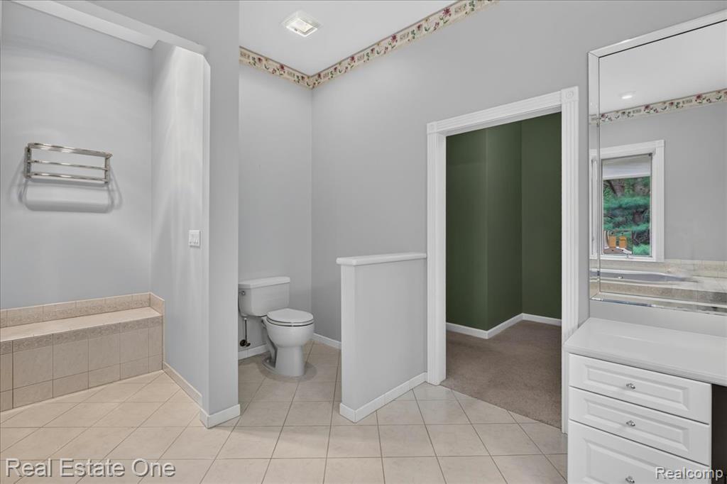425 Courtney Road, Leonard, MI 48367 — Photo 47