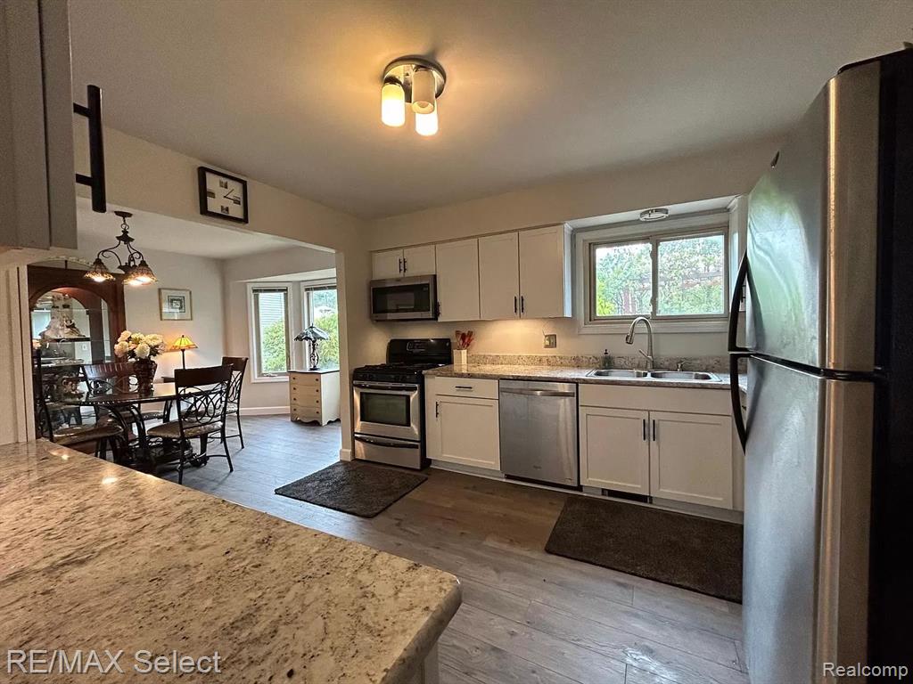 1294 WARNER CREEK Drive, Saline, MI 48176 — Photo 6
