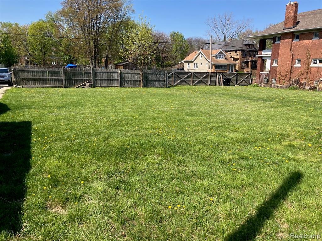 664 Ashland Street, Detroit, MI 48215 — Photo 3
