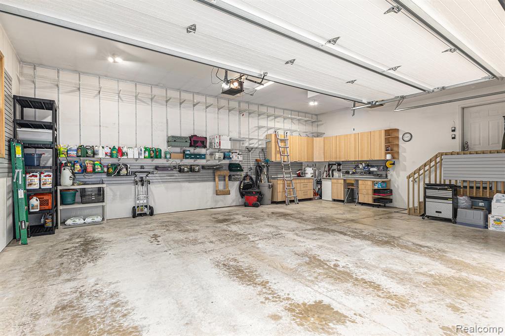 4301 Rolling Acres Drive, Hartland, MI 48353 — Photo 55