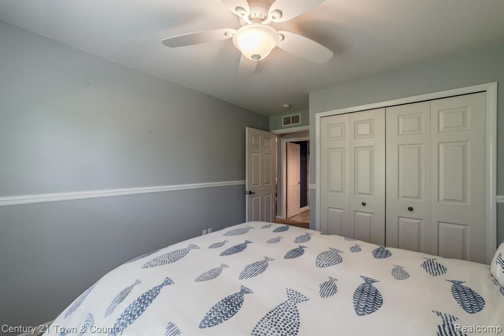 1032 SHIAWASSEE Circle, Howell, MI 48843 — Photo 27