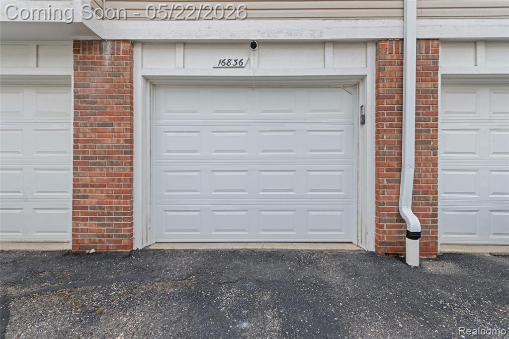 16836 Dover Drive, Northville, MI 48168 — Photo 34