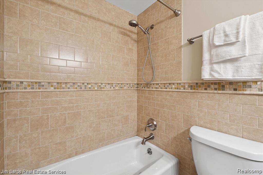 84 Vernier Road, Grosse Pointe Shores, MI 48236 — Photo 10