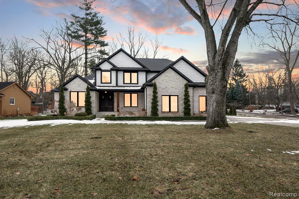 2340 NE Lake Birch Court, Grand Rapids, MI, 49525