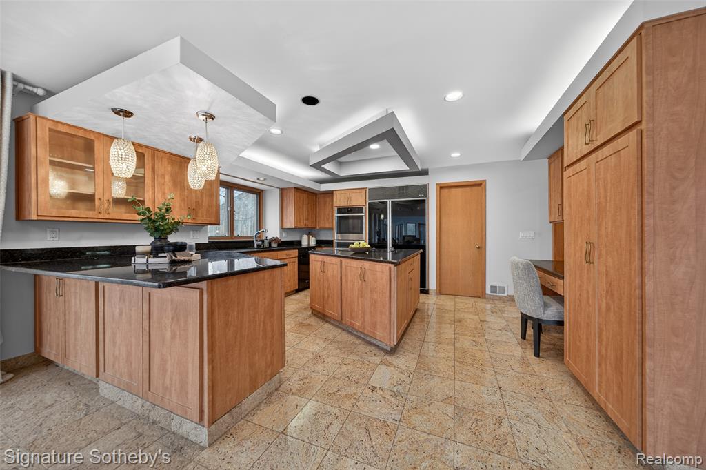 2131 Birchwood Way, Bloomfield Hills, MI 48302 — Photo 15