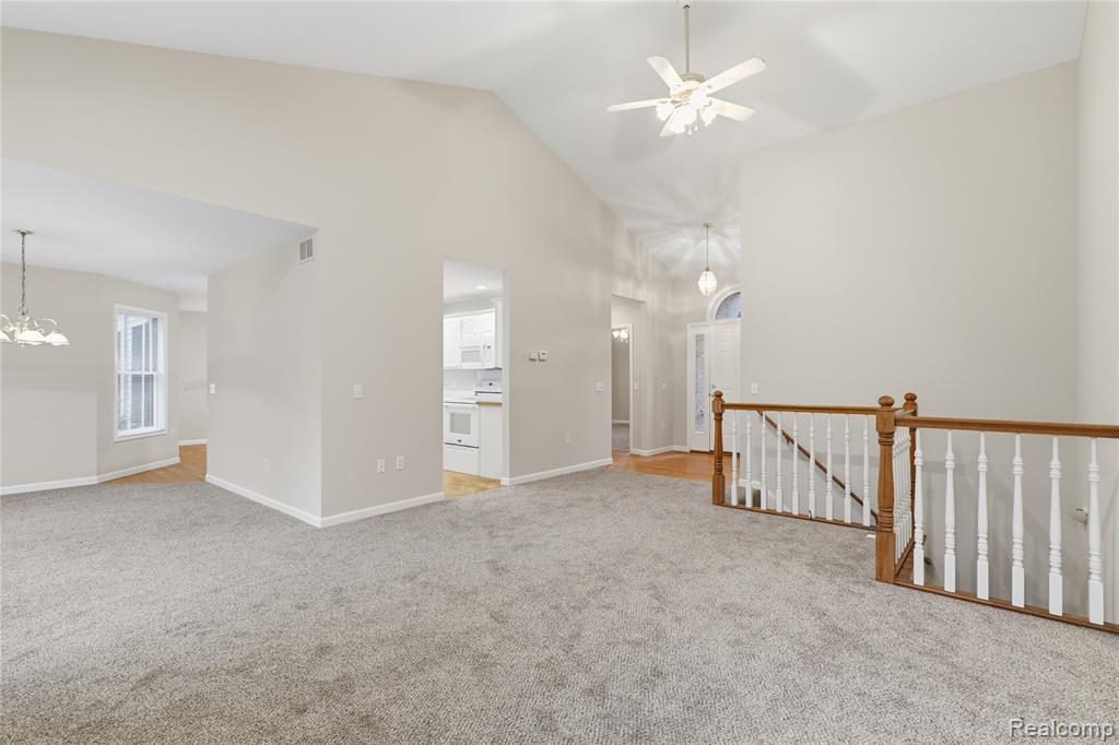 8091 Prestonwood Court, Flushing, MI 48433 — Photo 6