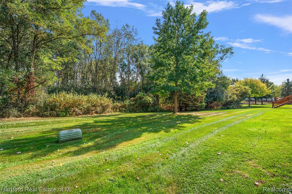 402 Mulberry Drive, Commerce Twp, MI 48390 — Photo 30