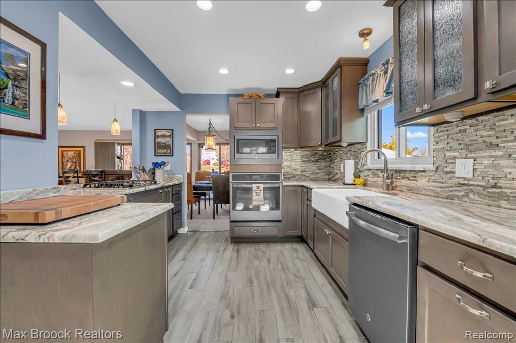 5415 Fairway Lane, West Bloomfield, MI 48323 — Photo 8