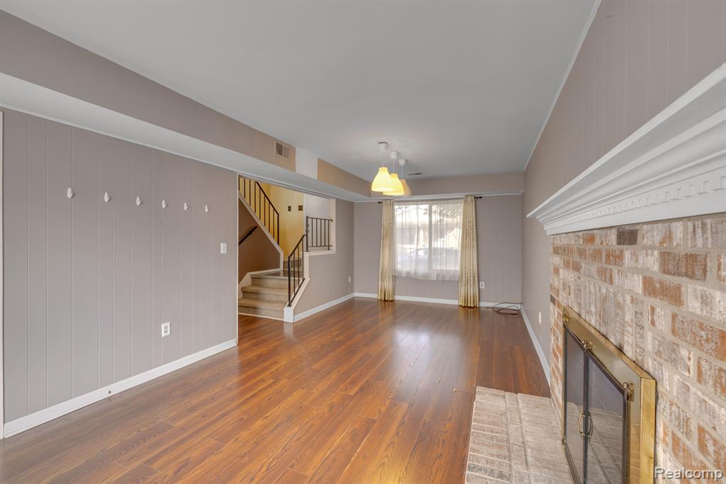 2952 ROUNDTREE Drive, Troy, MI 48083 — Photo 5
