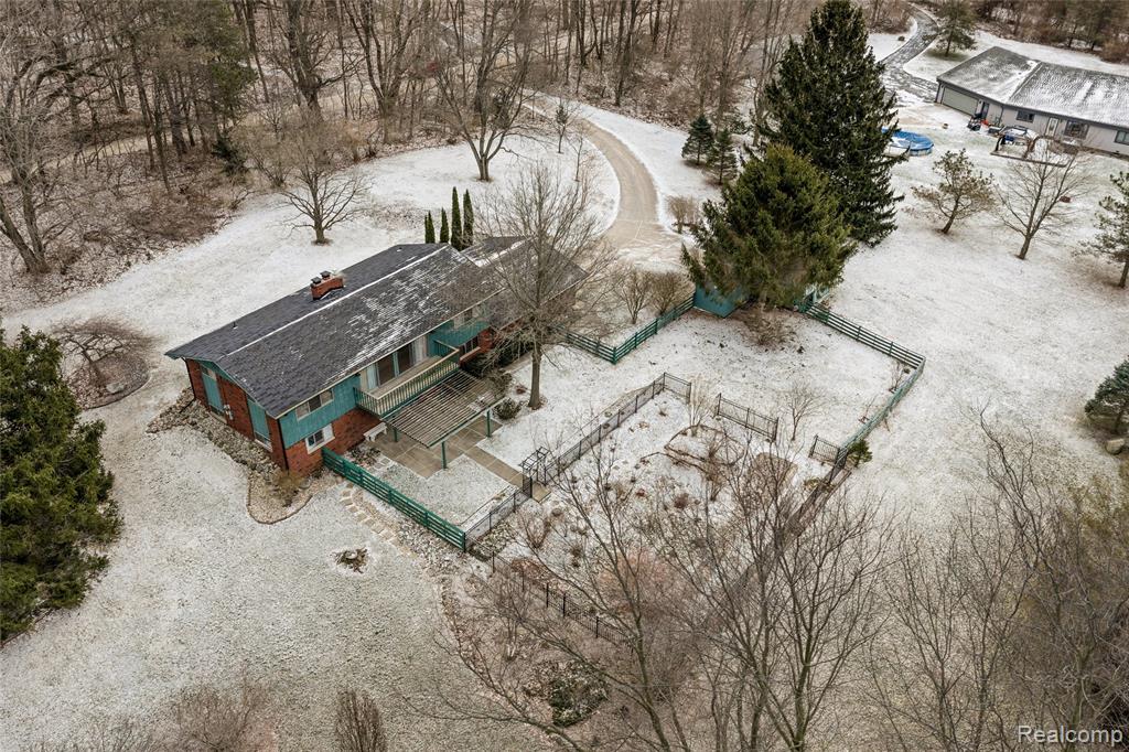 9801 Gibbs Road, Clarkston, MI 48348 — Photo 43