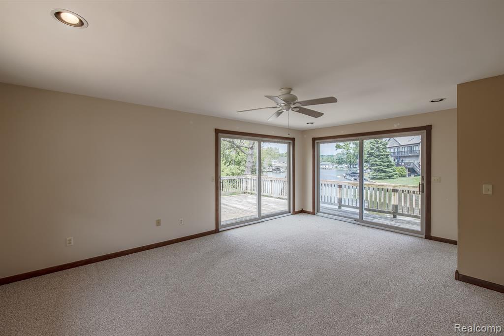 9634 Bonnie Briar Street, White Lake, MI — Photo 4