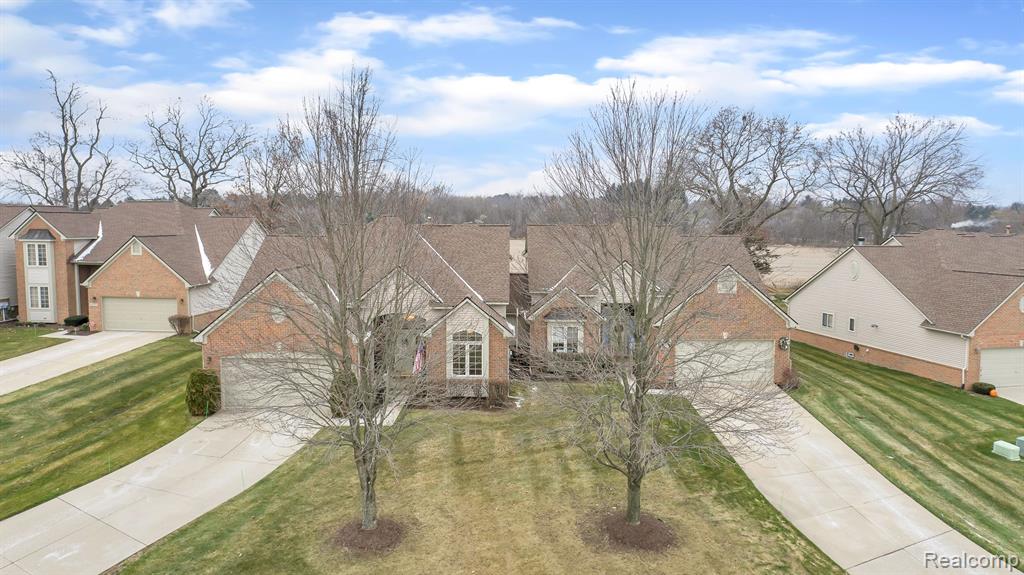 6133 LOCHMORE Drive, Commerce Twp, MI 48382 — Photo 38