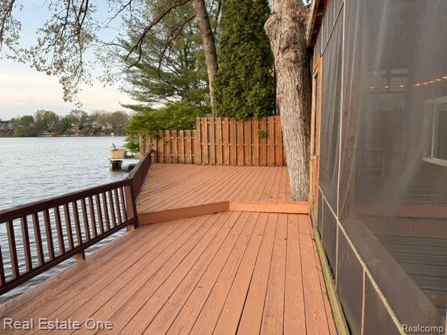 6340 SPORNY Drive, Brighton, MI 48116 — Photo 8