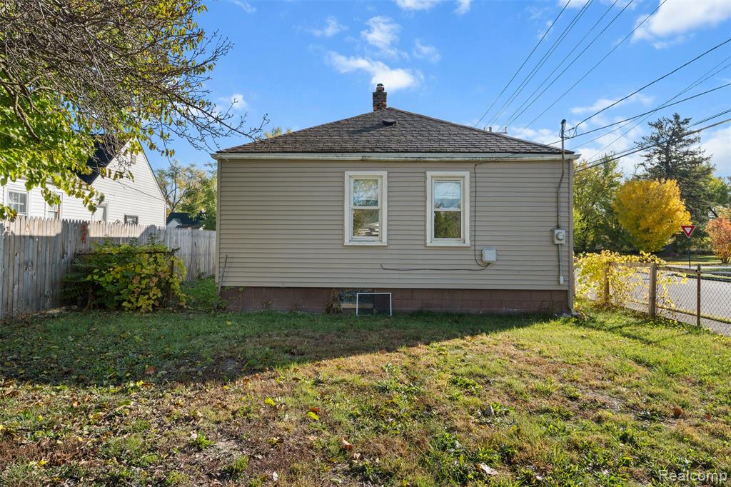8203 Brace Street, Detroit, MI 48228 — Photo 22
