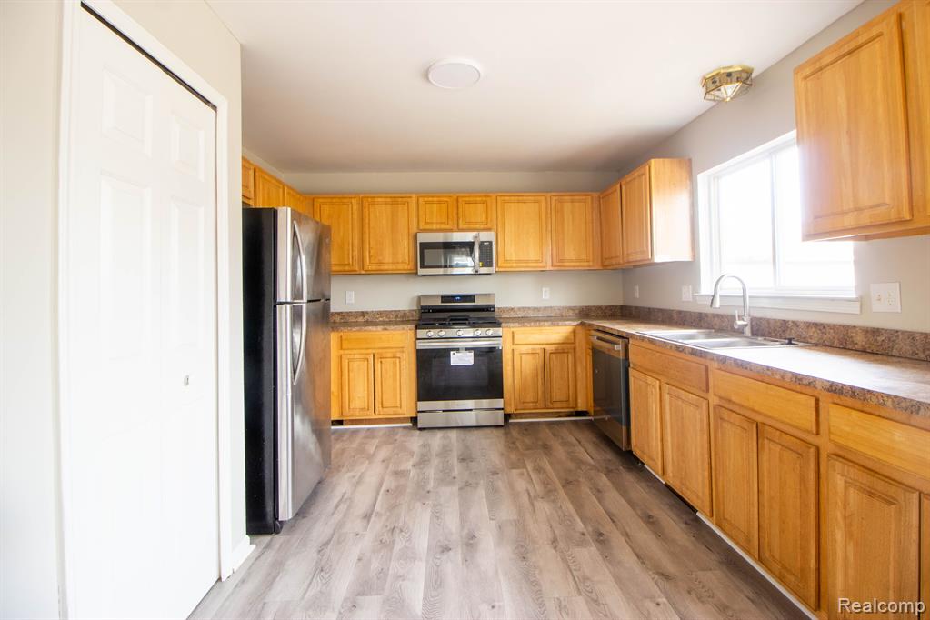 752 PENSACOLA Avenue, Pontiac, MI 48340 — Photo 6