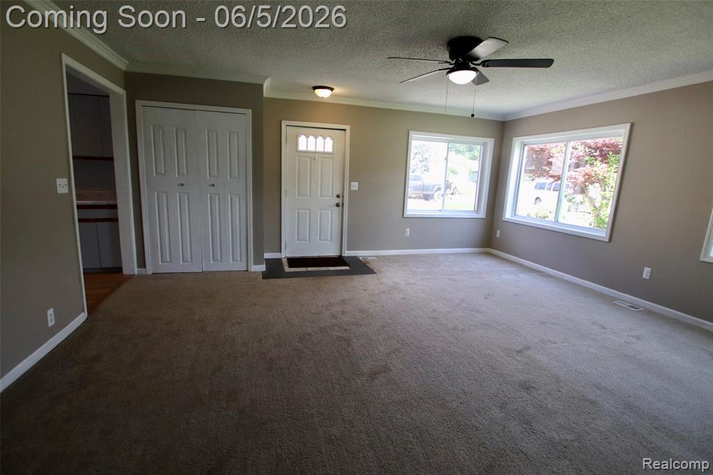 7044 Desmond Road, Waterford, MI 48329 — Photo 14