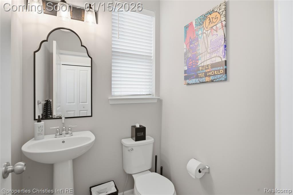 401 Jeff Keeton Drive, Hazel Park, MI 48030 — Photo 12
