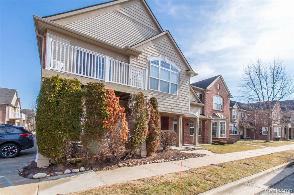 3913 Radcliff Drive, Canton, MI 48188 — Photo 3