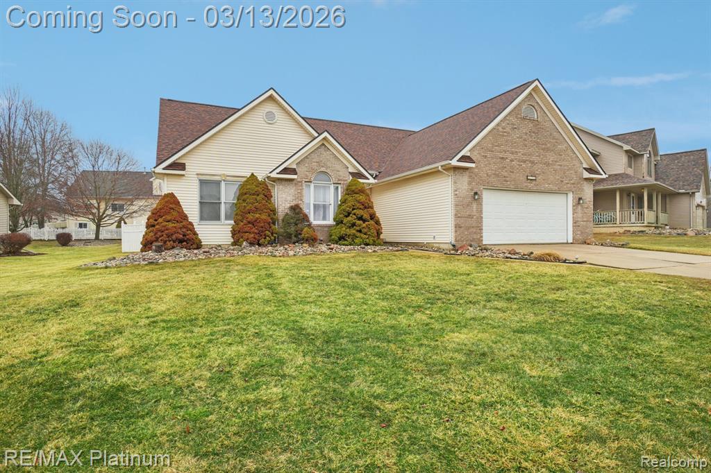 9472 Hill Road, Swartz Creek, MI 48473 — front exterior