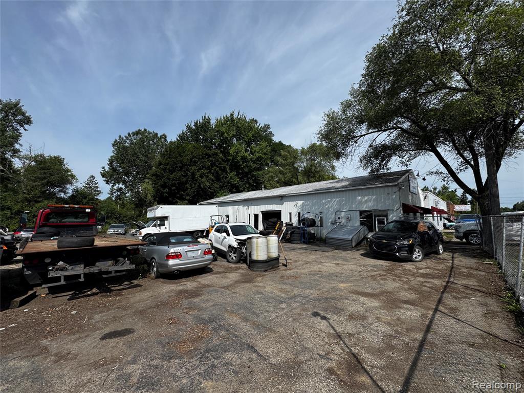 7017 N Dort Highway, Mount Morris, MI 48458