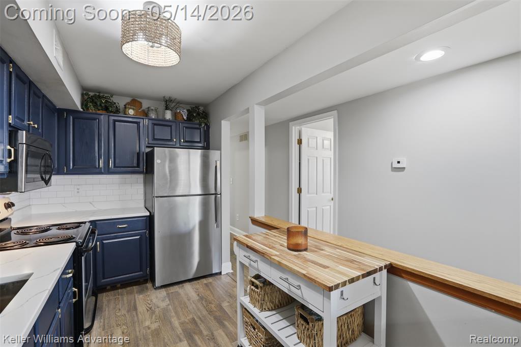 174 Pinewood Circle, Plymouth, MI 48170 — Photo 13
