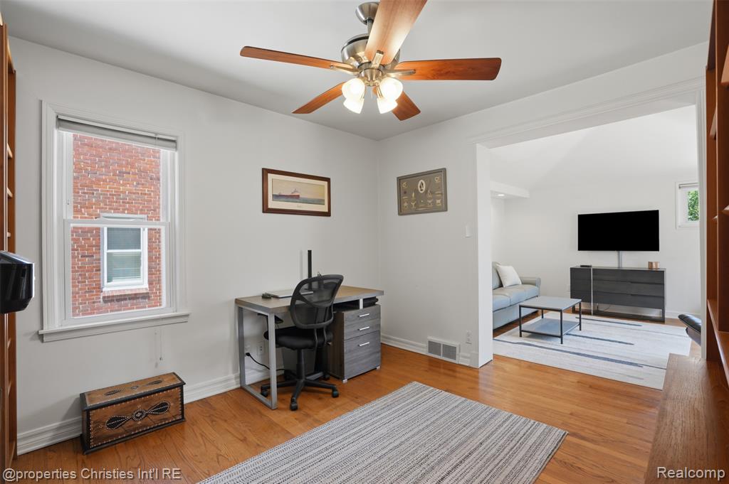 4602 Groveland Avenue, Royal Oak, MI 48073 — Photo 15