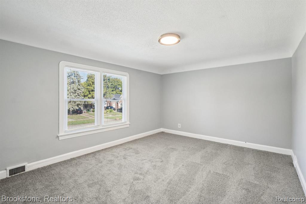 13380 Kilbourne Street, Detroit, MI 48213 — Photo 16