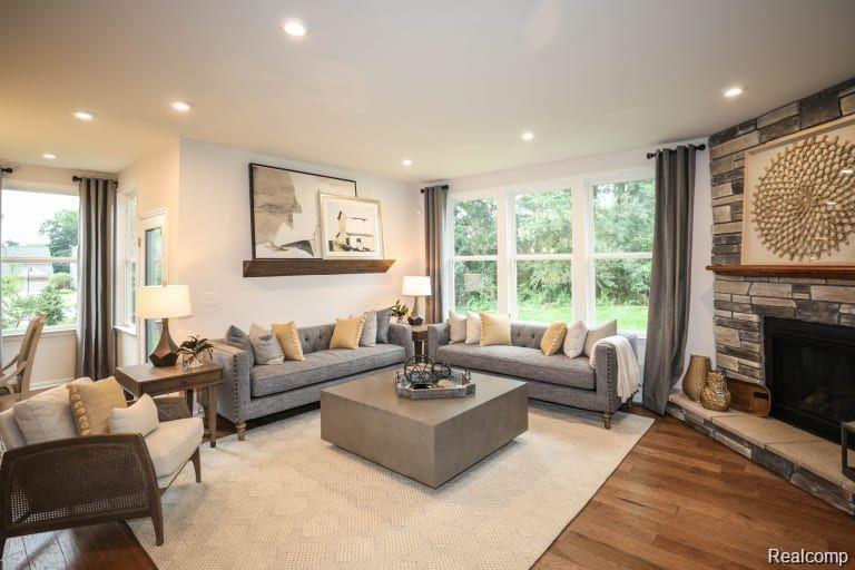 4897 Mayer St, Canton, MI 48188 — Photo 9