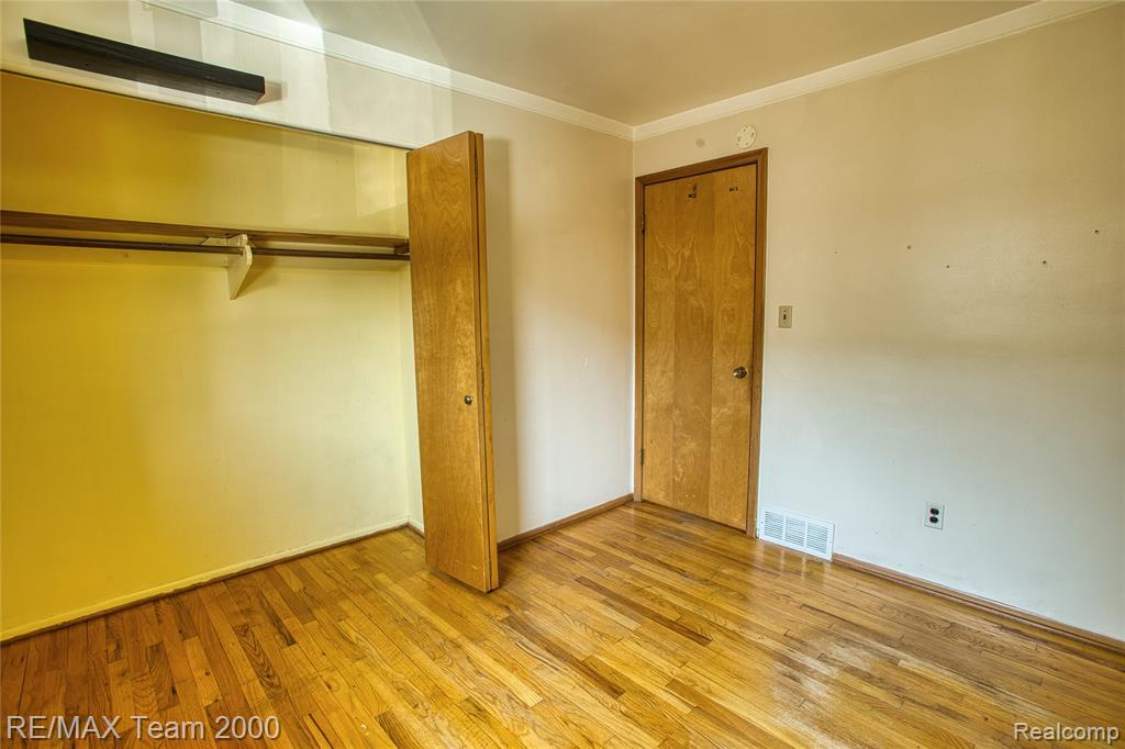 7475 Fenton Street, Dearborn Heights, MI 48127 — Photo 12