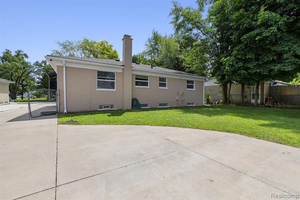 9838 Jackson Street, Van Buren, MI 48111 — Photo 17