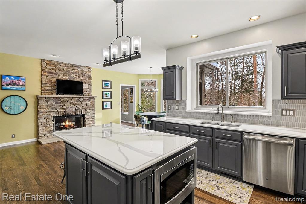 7907 Brookwood Drive, Clarkston, MI 48348 — Photo 8
