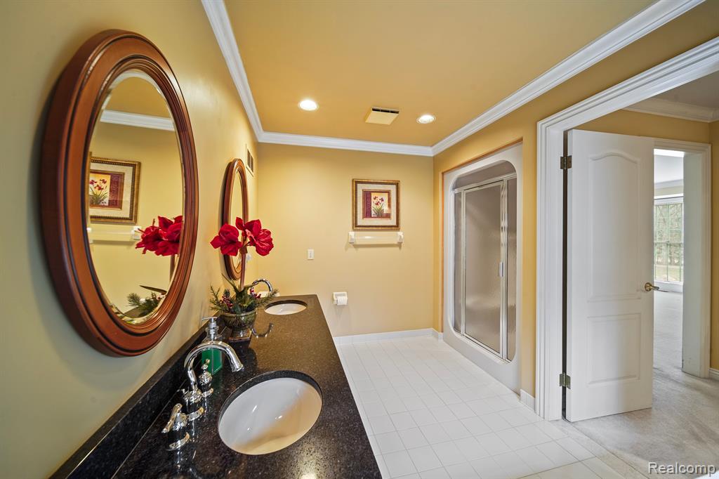 9856 Rattalee Lake Road, Clarkston, MI 48348 — Photo 31
