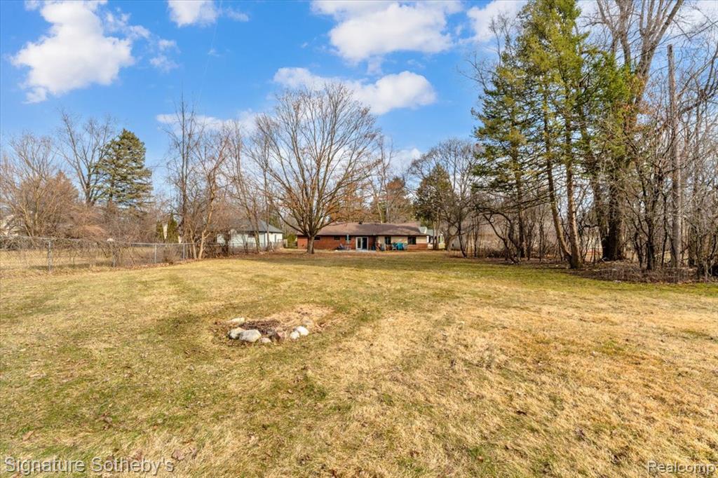237 Marlborough Drive, Bloomfield Hills, MI 48302 — Photo 34