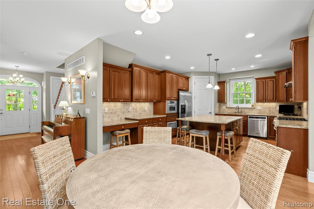 477 E Commerce Street, Milford, MI 48381 — Photo 10