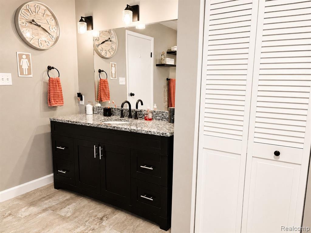 4108 Allen Court, Bay City, MI 48706 — Photo 22