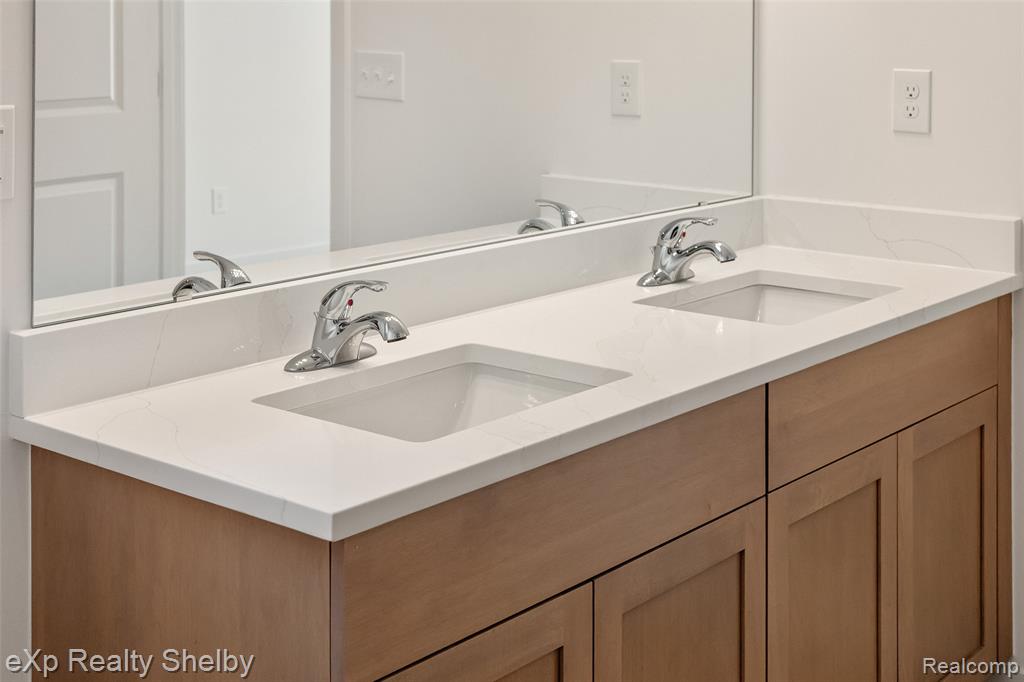52169 Wellington Valley Drive, Macomb, MI 48042 — Photo 36