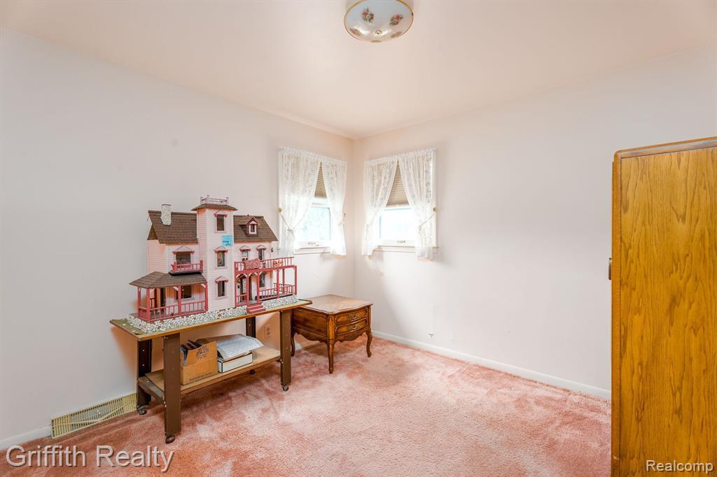 61305 FAIRLAND Drive, South Lyon, MI 48178 — Photo 13