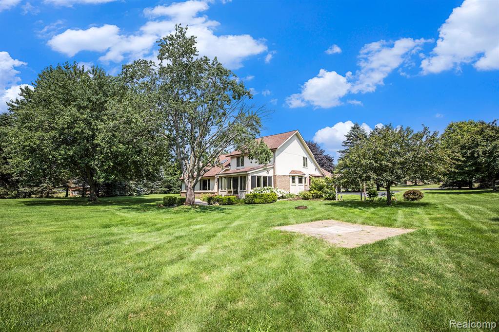 8477 Ranch Estates Road, Clarkston, MI 48348 — Photo 36