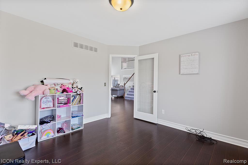 51874 EMIL Drive, Macomb, MI 48042 — Photo 19