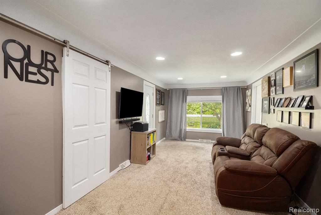 5429 Bangor Avenue, Flushing, MI 48433 — Photo 7