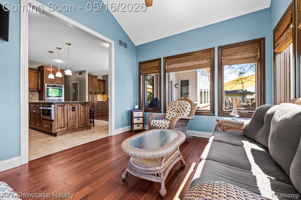 3348 Kingsway Drive, Highland, MI 48356 — Photo 32