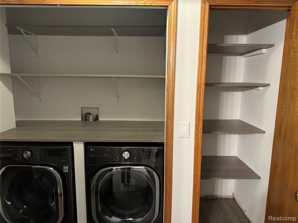 12464 Maxwell Road, Carleton, MI 48117 — Photo 11