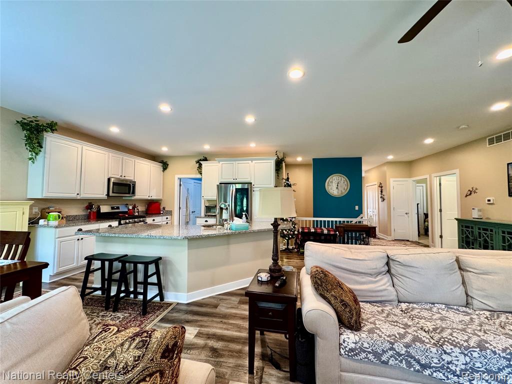 7478 Village Court, 27, Davisburg, MI 48350 — Photo 20