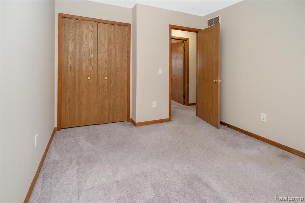 4654 Siebert Road, Waterford, MI 48328 — Photo 16