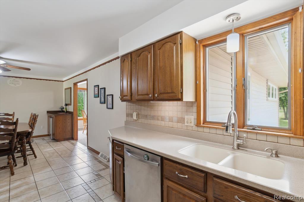 5350 Lathrop Street, Trenton, MI 48183 — Photo 26