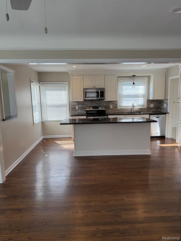 800 CAMBRIDGE Road, Berkley, MI 48072 — Photo 3
