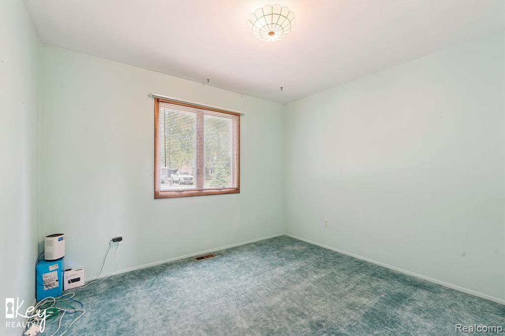 32403 Truman Road, Rockwood, MI — Photo 10