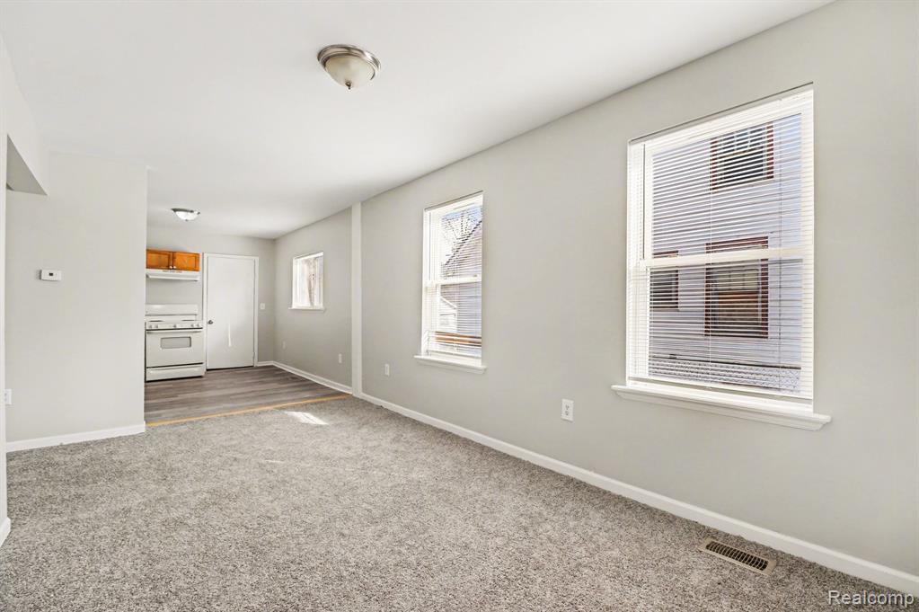 40 W Strathmore Avenue, Pontiac, MI 48340 — Photo 5
